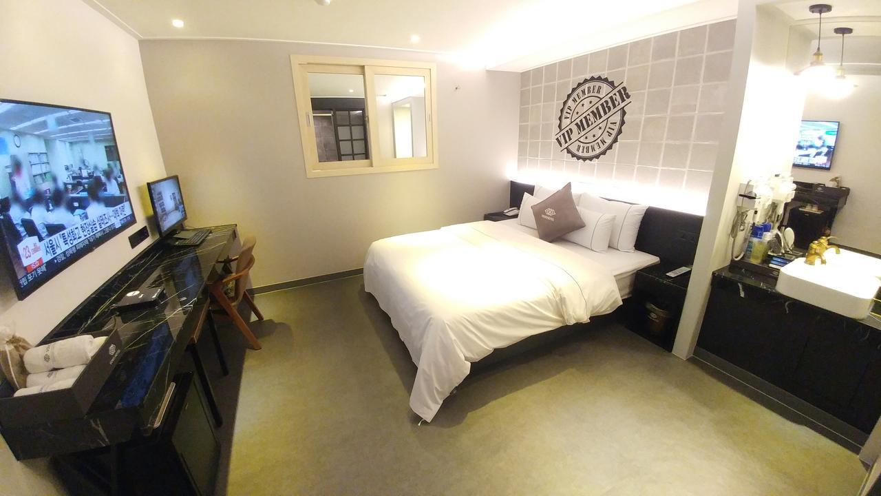 Vovo Hotel Seosan Exteriör bild